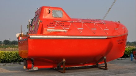Fassmer-Marland DEW 450 R