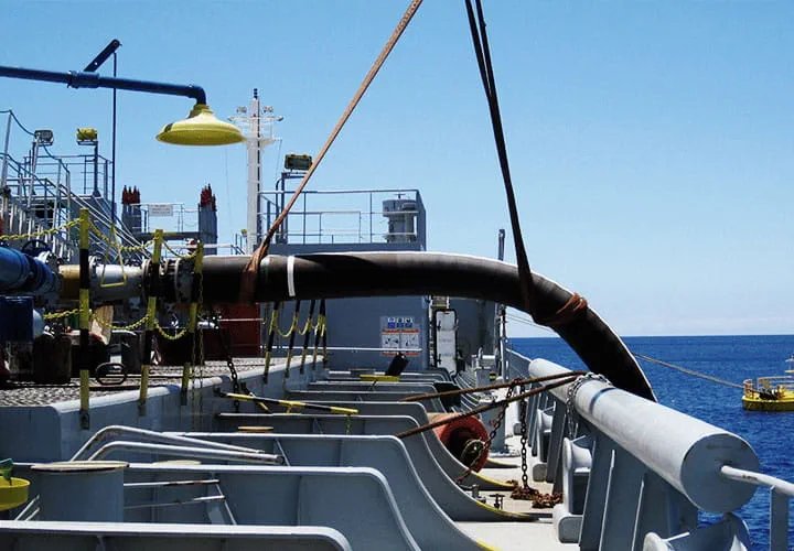 Trelleborg Marine TM Submarine 4in x 12m