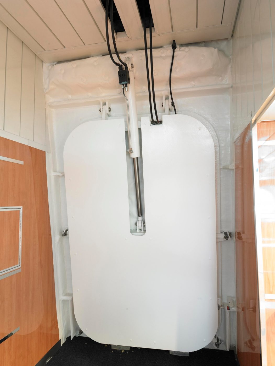 MacGregor Side Shell Door Large