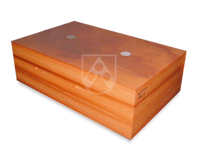 Röchling Industrial LIGNOSTONE HII/2/30 Laminated Compressed Wood