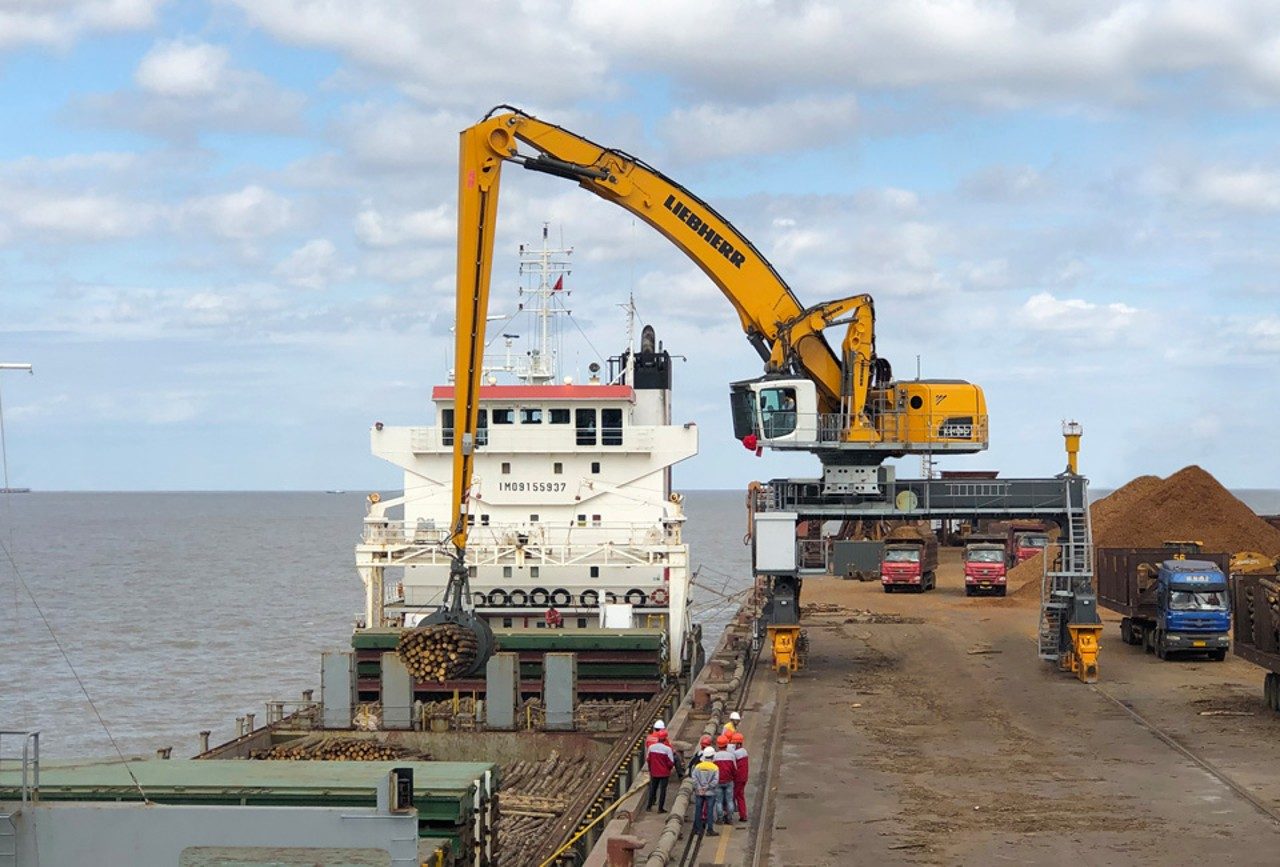 Liebherr Maritime LPC 150