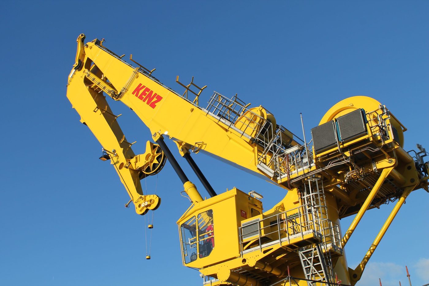 Kenz Figee Knuckle Boom Offshore Crane 50 t