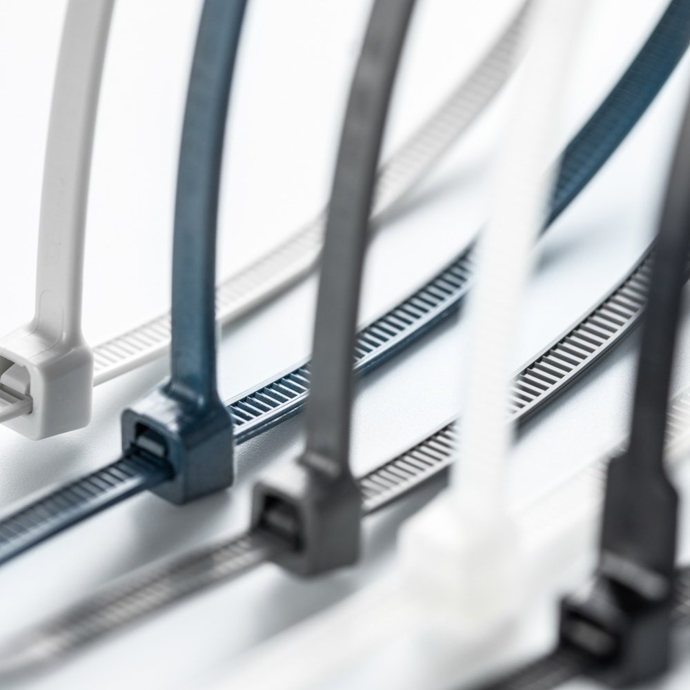 UNEX APARELLAJE ELECTRICO Cable ties Series 22