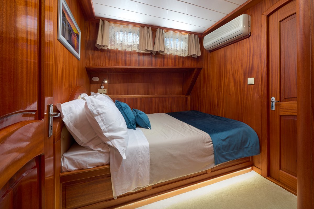 Marine Sachverständigen Centrum Breeze Cabin