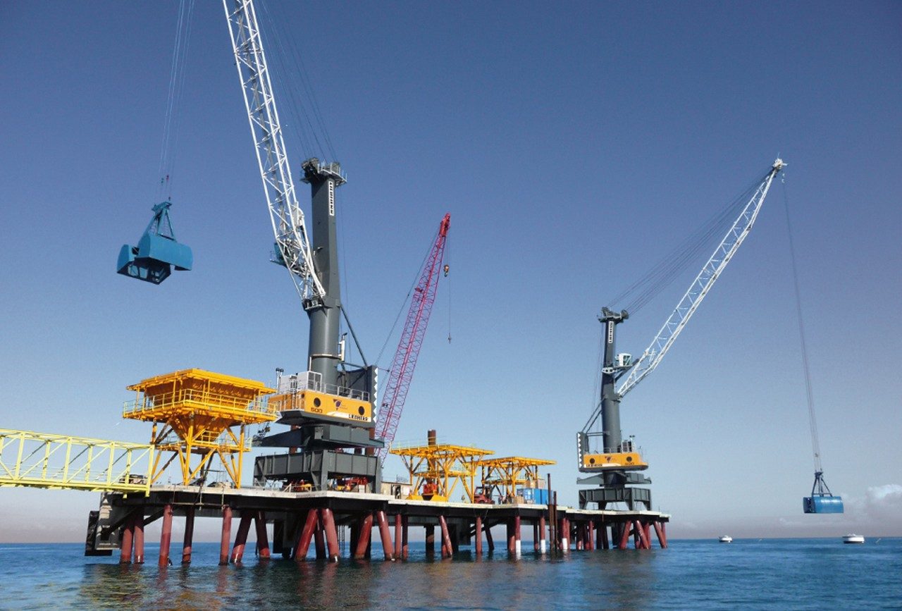 Liebherr Maritime Fixed Slewing Cranes