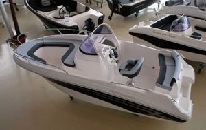 AM Yacht Daniel Margalski AM 555