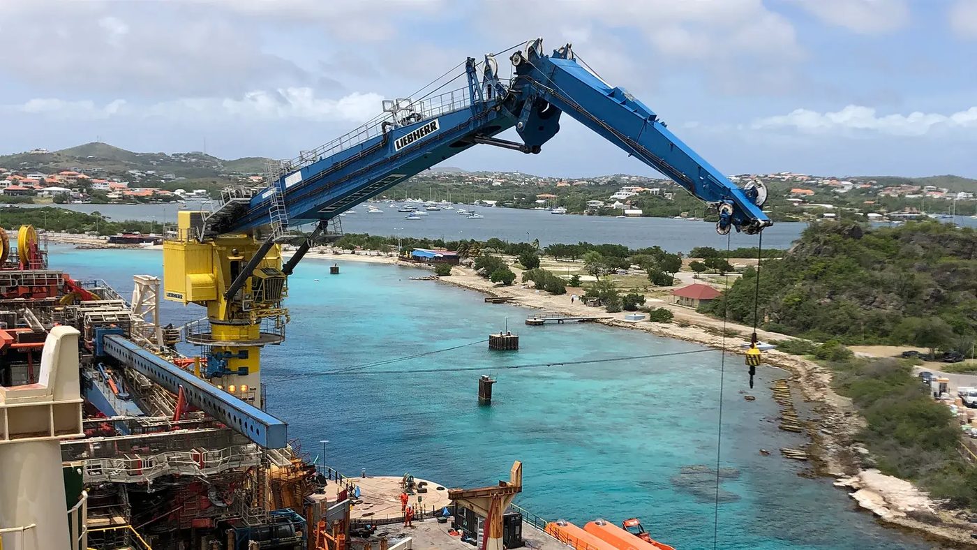 Liebherr Maritime Ram Luffing Knuckle Boom Cranes