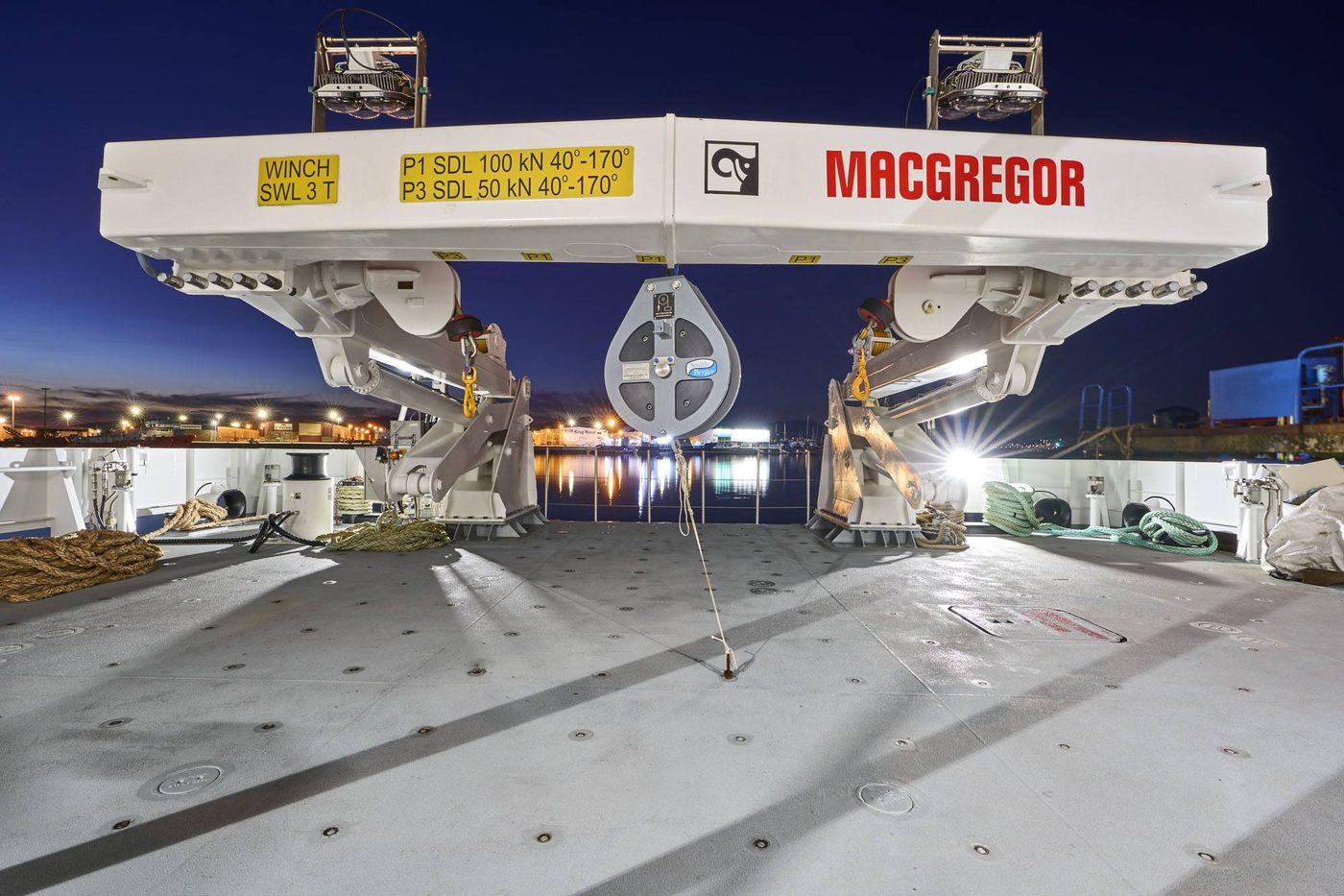 MacGregor External lashing system