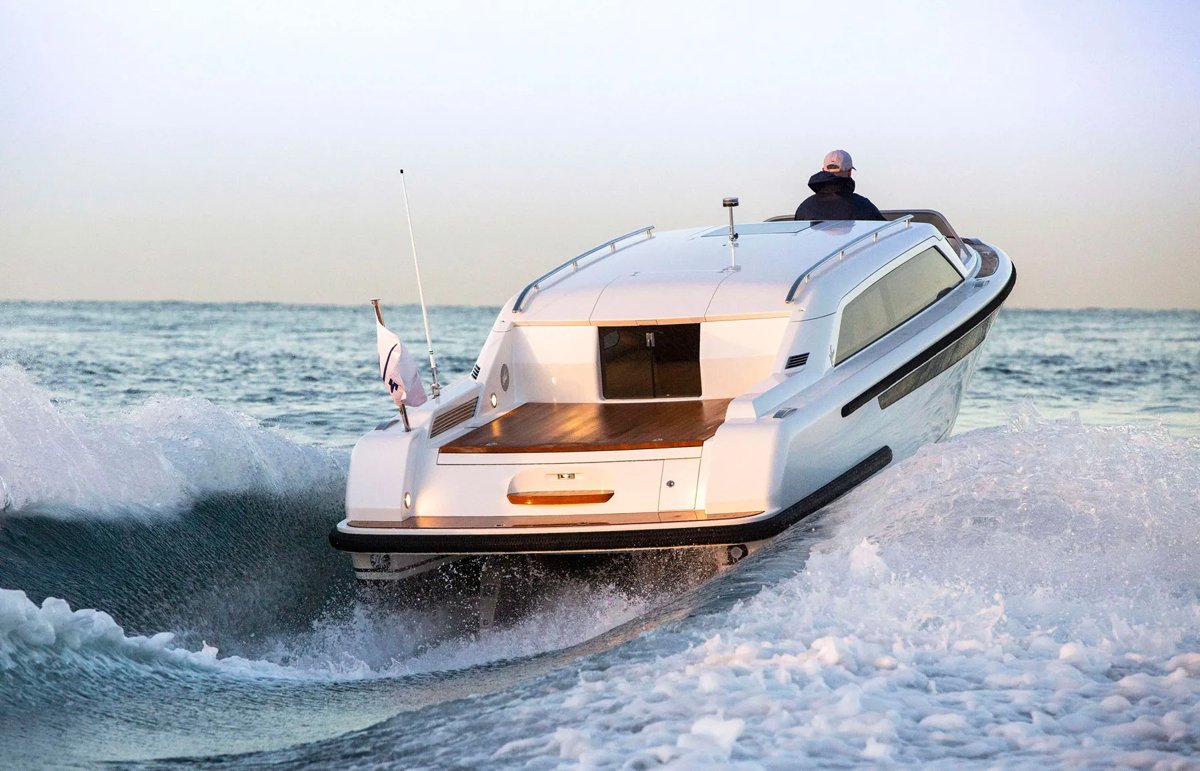 Vikal International Pty Hypatia Limo Tender IV Hull No. 638
