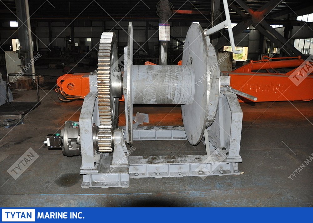 Tytan Marine 150kN Hydraulic Mooring Winch