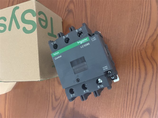 Schneider Electric TeSys D LC1D80 400V Marine