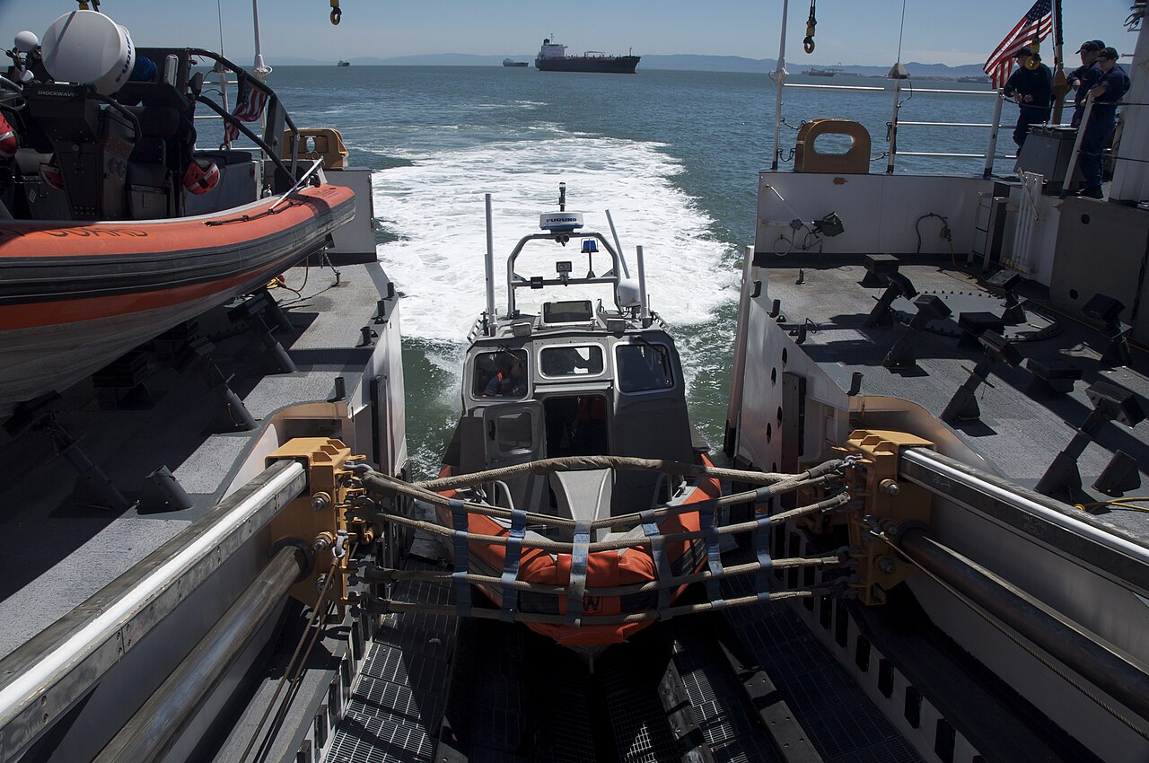 Stern launching ramp