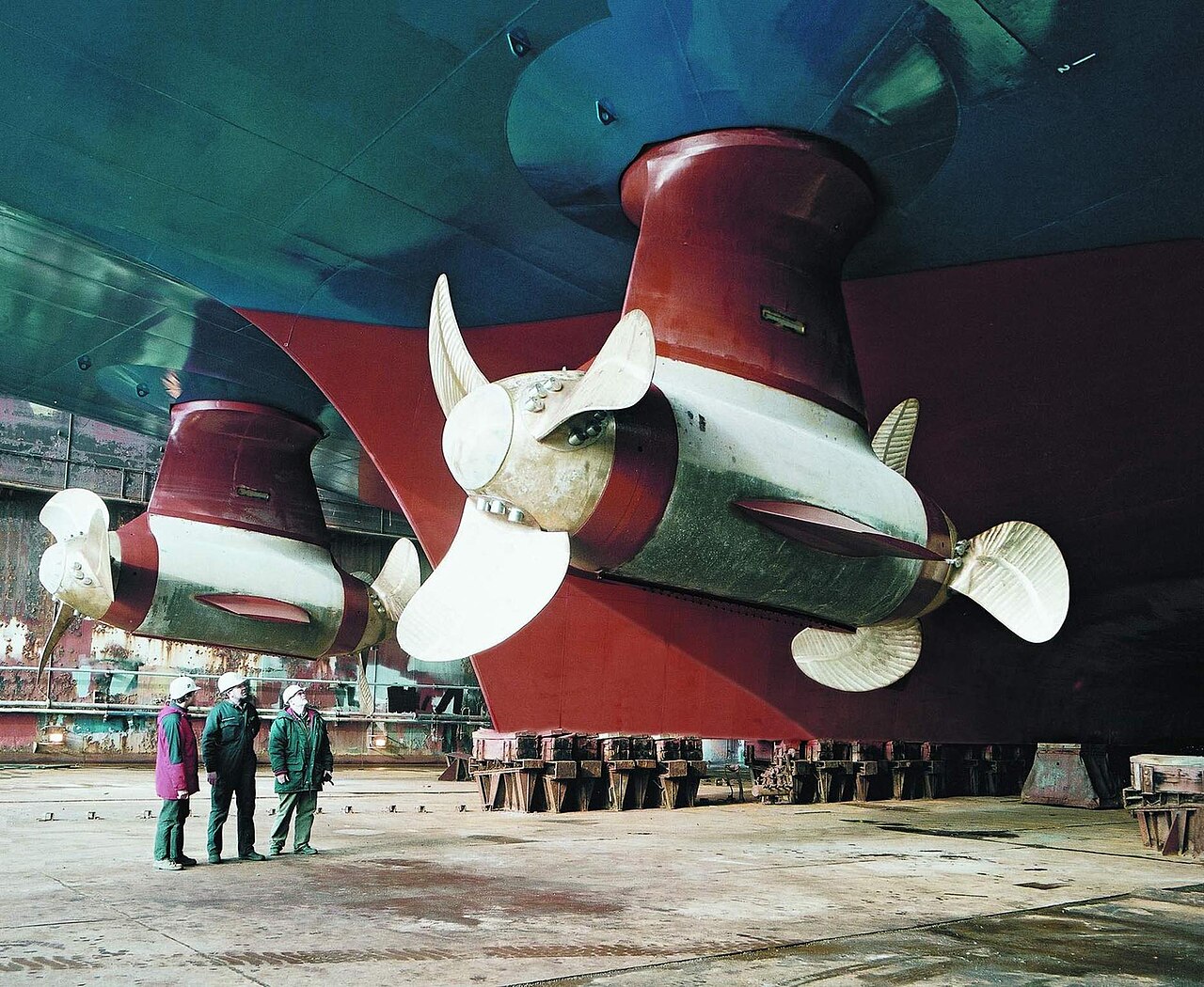 Azimuth thruster